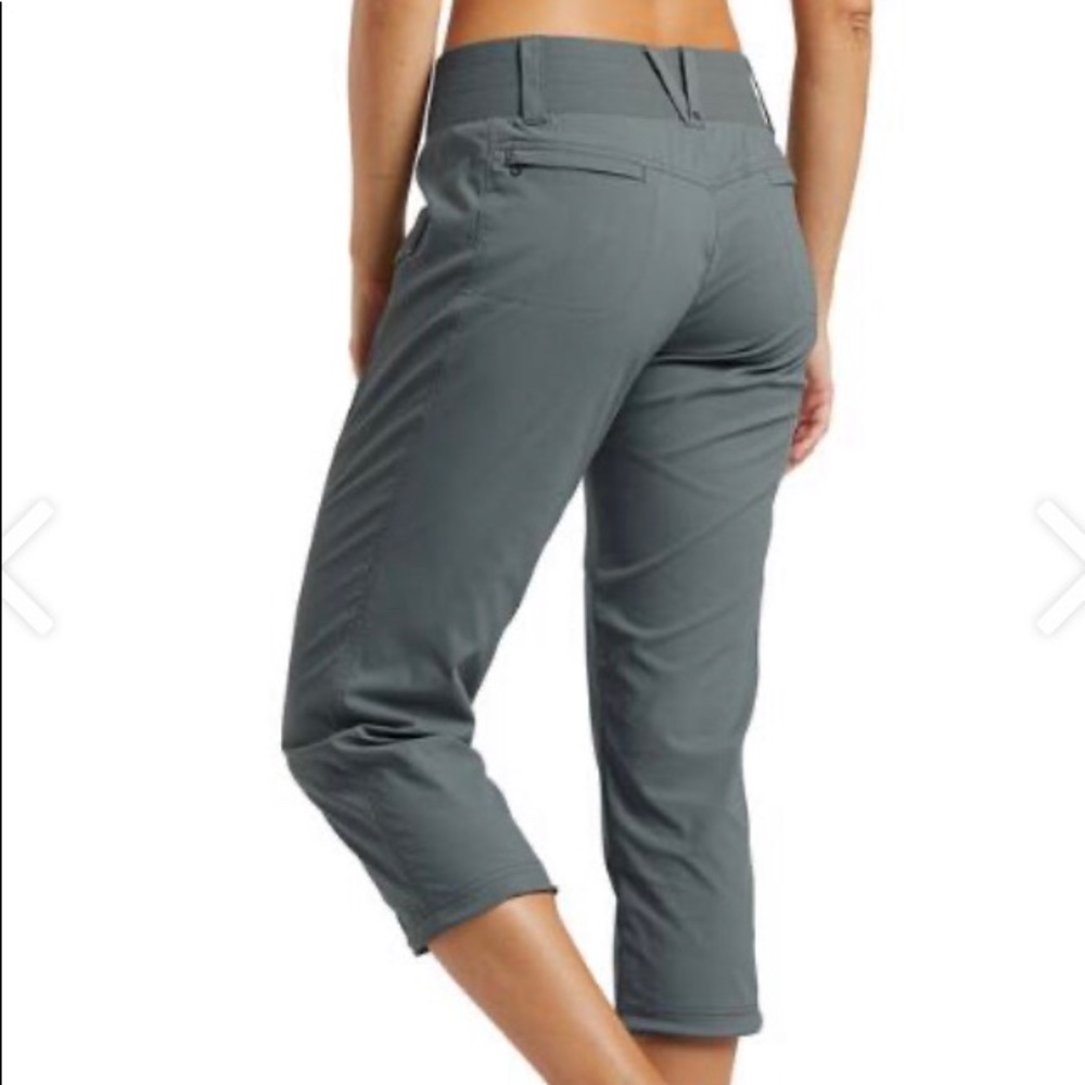 Title Nine Clamber Capri Navy Blue Hiking Pants - Picture 12 of 13